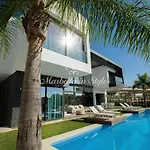 Michaela Moderna De Super Lujo Con Piscina Y Vistas Villa