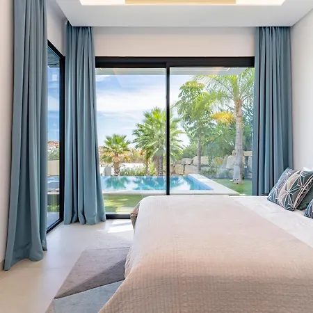 Michaela Moderna De Super Lujo Con Piscina Y Vistas Villa Estepona