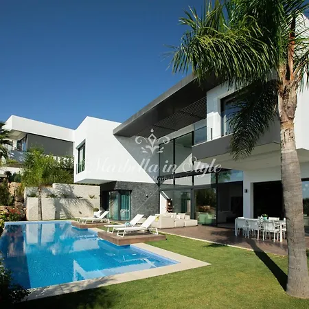 Michaela Moderna De Super Lujo Con Piscina Y Vistas *