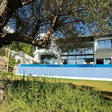 Michaela Moderna De Super Lujo Con Piscina Y Vistas