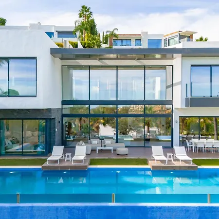 Michaela Moderna De Super Lujo Con Piscina Y Vistas * Эстепона