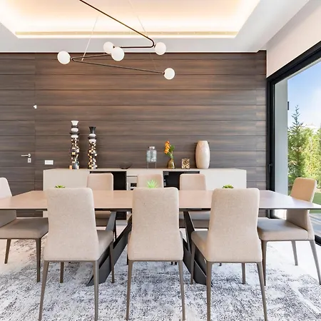 Michaela Moderna De Super Lujo Con Piscina Y Vistas * Estepona