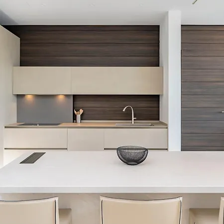 Michaela Moderna De Super Lujo Con Piscina Y Vistas Villa Estepona