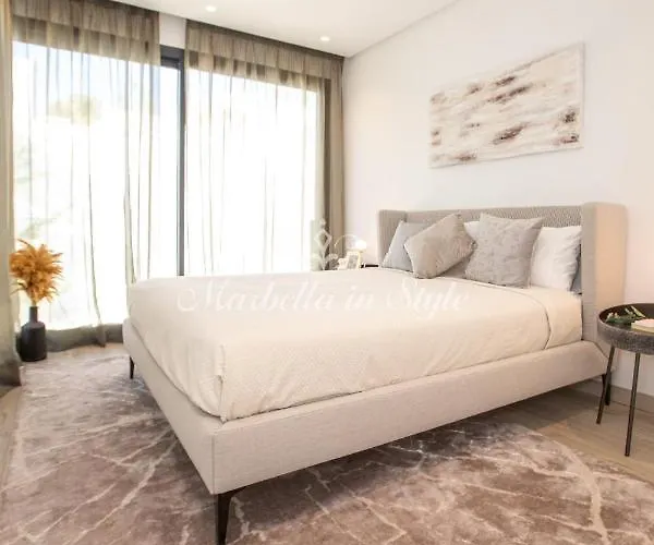 Villa Michaela Moderna De Super Lujo Con Piscina Y Vistas Estepona