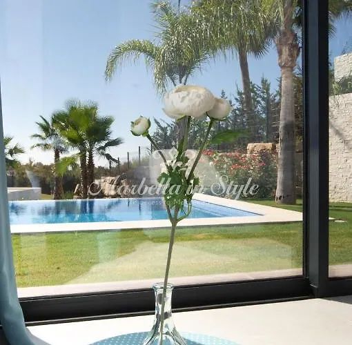 Michaela Moderna De Super Lujo Con Piscina Y Vistas Villa