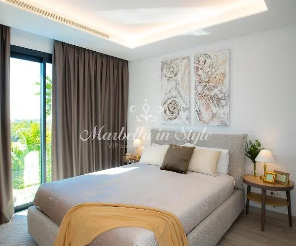 Michaela Moderna De Super Lujo Con Piscina Y Vistas