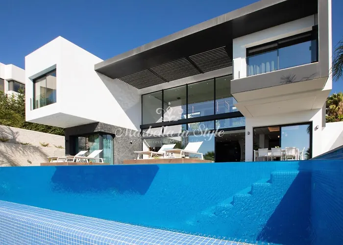 Villa Michaela Moderna De Super Lujo Con Piscina Y Vistas Estepona