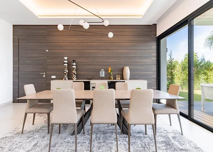 Michaela Moderna De Super Lujo Con Piscina Y Vistas * Estepona