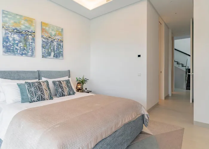 Villa Michaela Moderna De Super Lujo Con Piscina Y Vistas